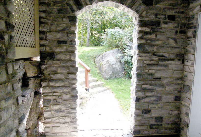 호텔 Tremblant Les Eaux By Les Suites