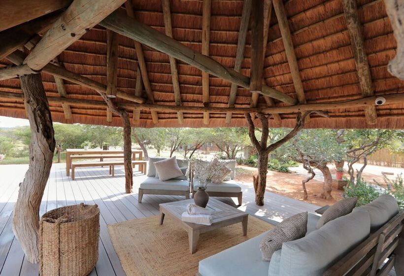 ホテル Tshukudu Game Lodge