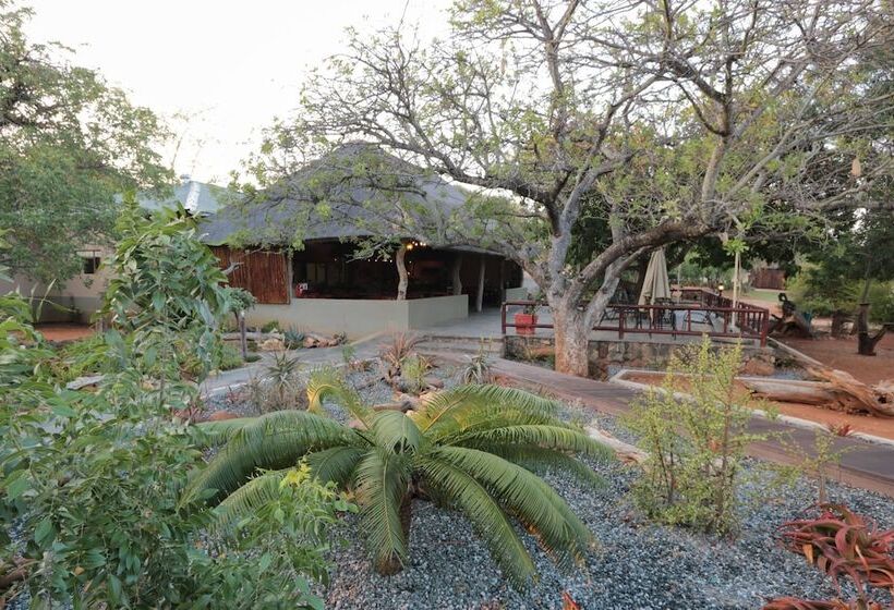בית מלון כפרי Tshukudu Game Lodge