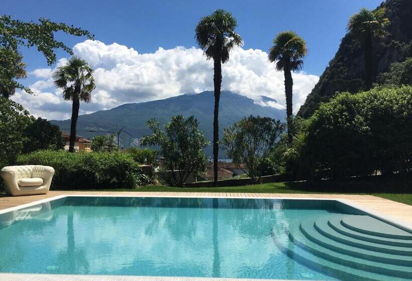 هتل Villa Angelica