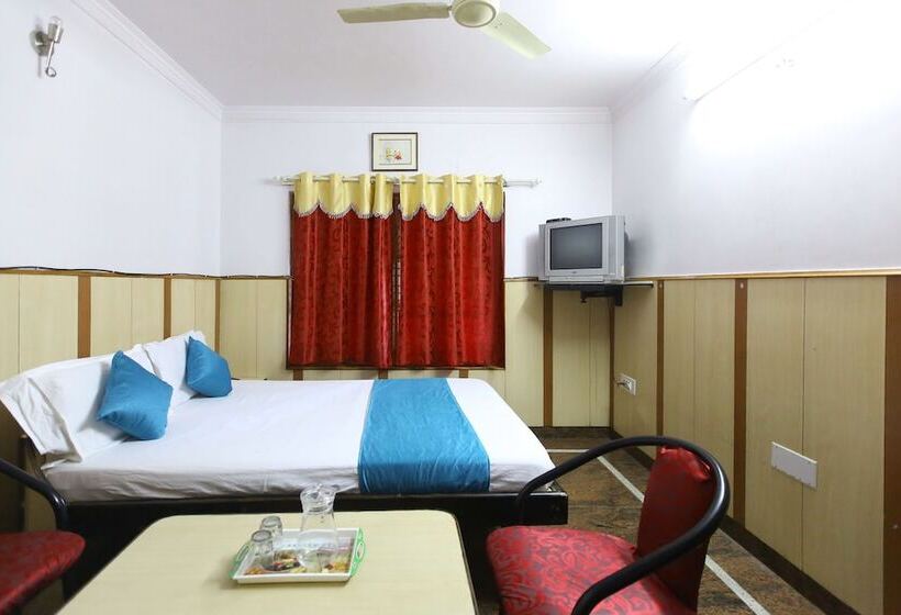 בית מלון כפרי Zo Rooms Rajajinagar 5th Block