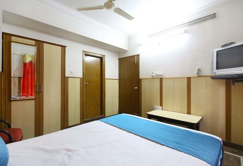 בית מלון כפרי Zo Rooms Rajajinagar 5th Block