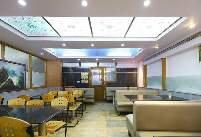 בית מלון כפרי Zo Rooms Rajajinagar 5th Block