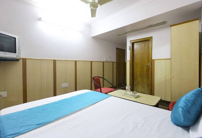 בית מלון כפרי Zo Rooms Rajajinagar 5th Block