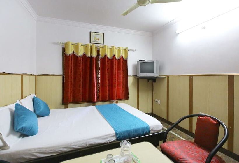בית מלון כפרי Zo Rooms Rajajinagar 5th Block