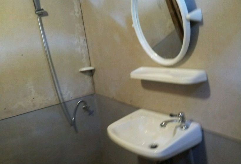 Jackie Bamboo House - Hostel