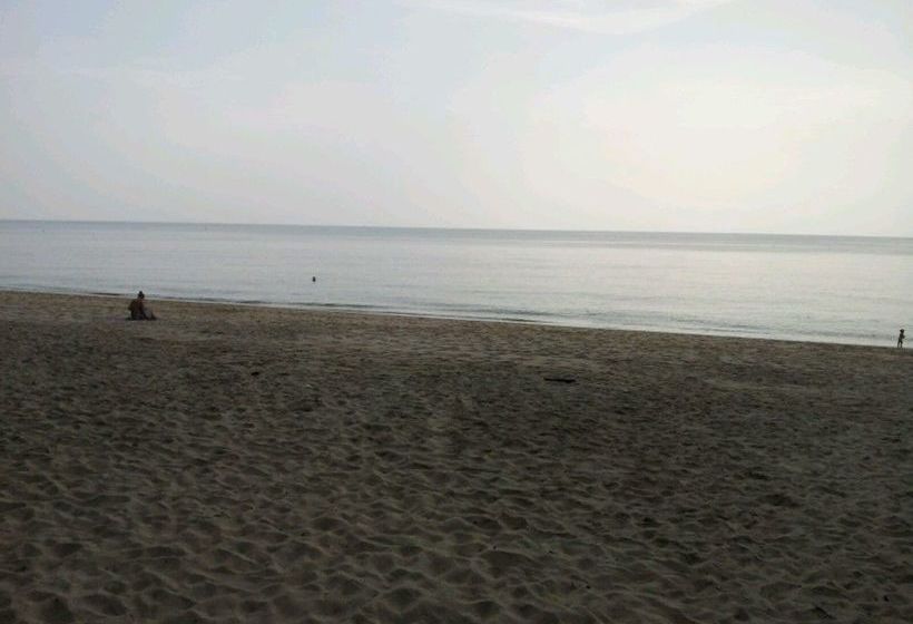 Jackie Bamboo House - Hostel