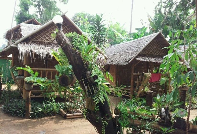 Jackie Bamboo House - Hostel