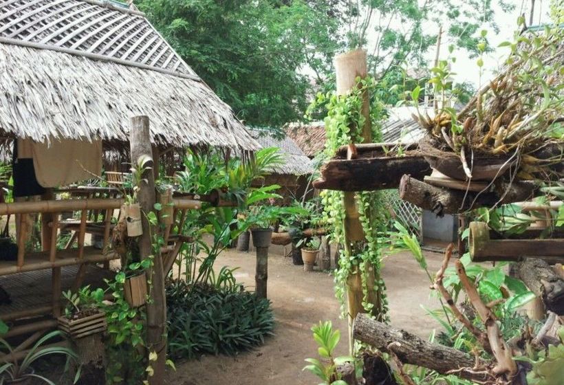 Jackie Bamboo House - Hostel