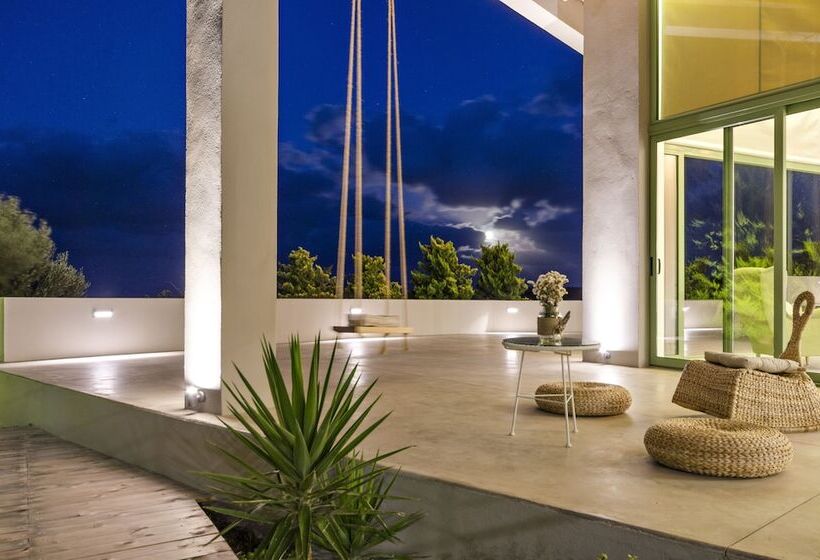 Mama La Roosa Luxury Retreat