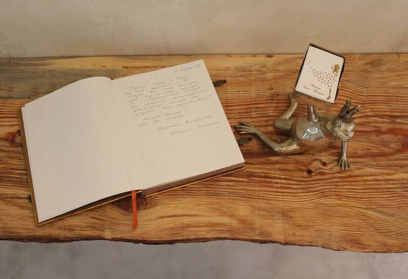 Mama La Roosa Luxury Retreat