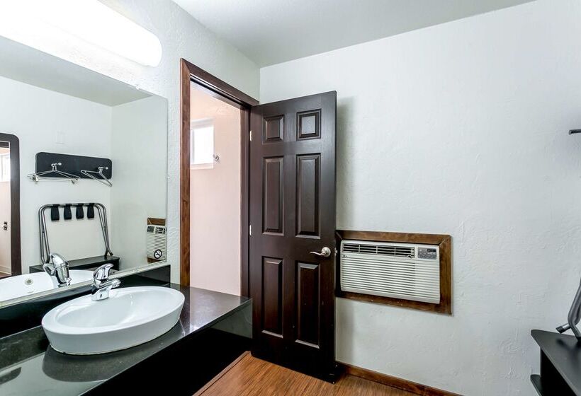 Motel 6missoula, Mt  University