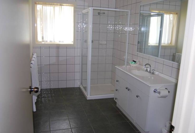 فندق على الطريق Sportsmans Motor Inn