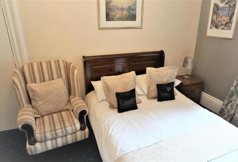 פנסיון Britannia Guest House