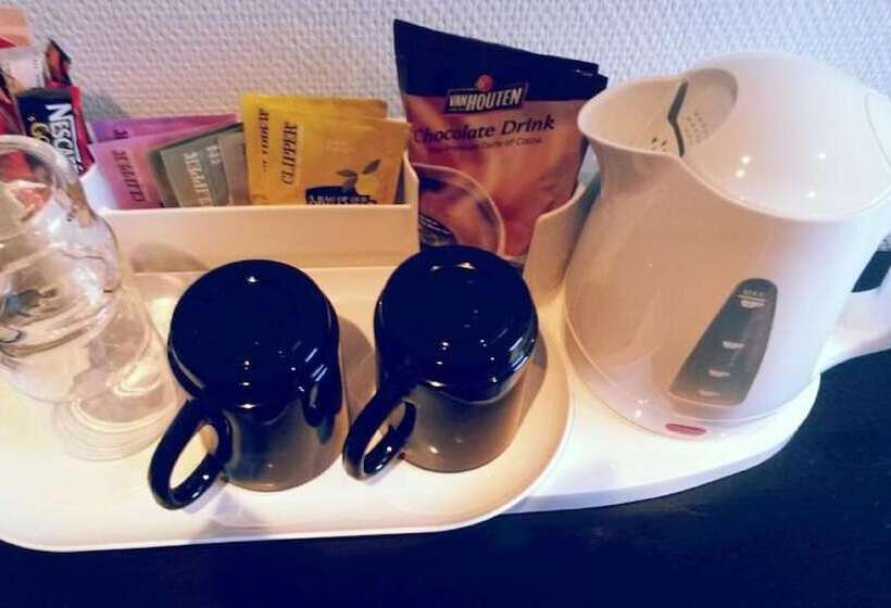 پانسیون Frost And Fire