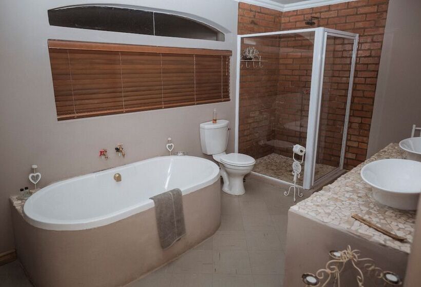 פנסיון Klip En Kristal Guesthouse