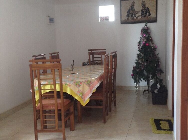 膳宿费 Marigold Beachhouse