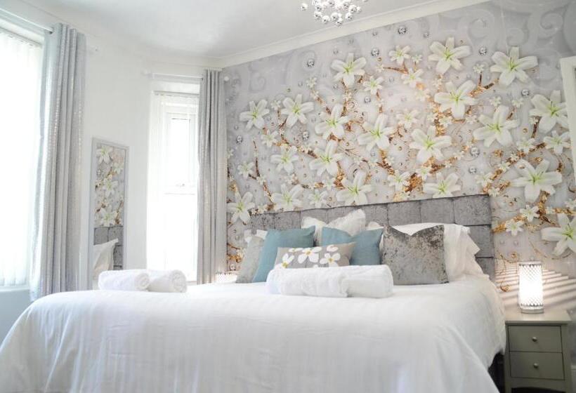 بنسيون St Edmunds Guest House