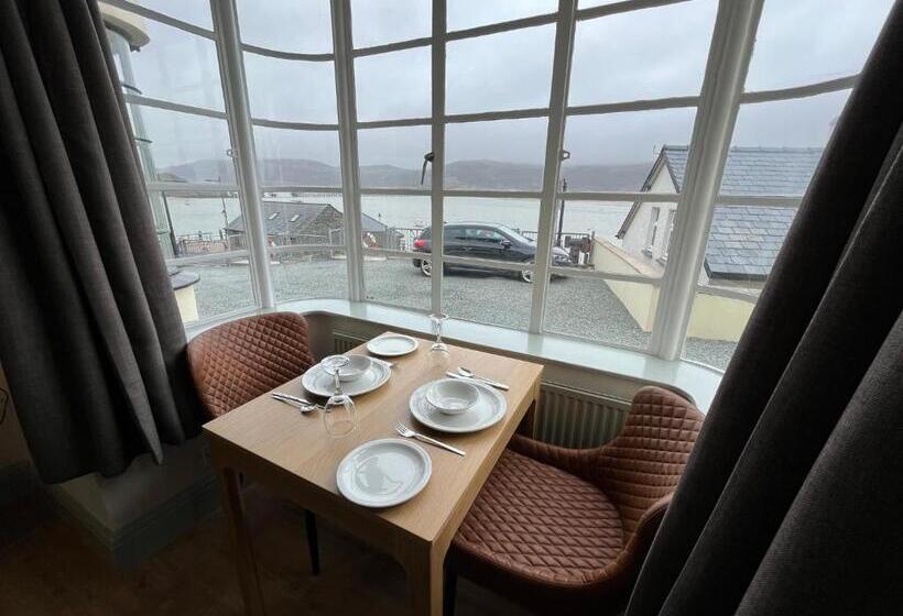 פנסיון Sunray Apartments