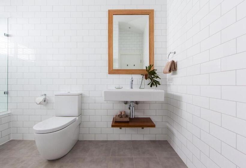 پانسیون The Beach Shack Byron Bay