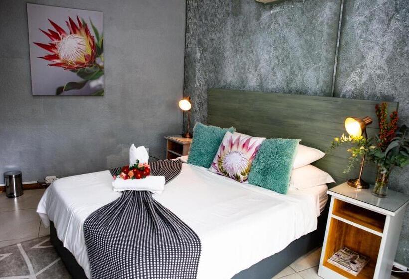 פנסיון Woodpecker Guesthouse