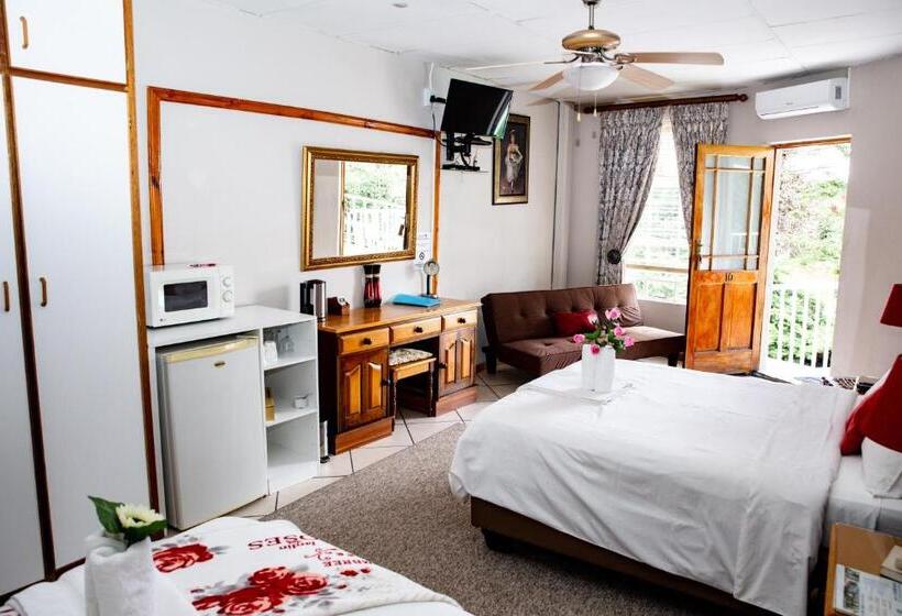 פנסיון Woodpecker Guesthouse