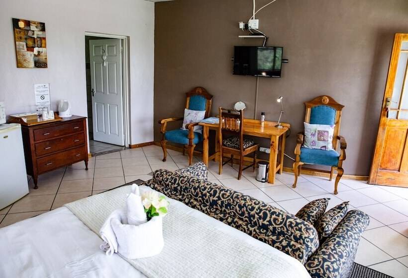 פנסיון Woodpecker Guesthouse