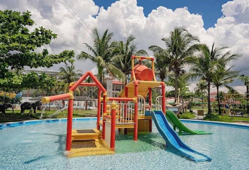 Kurort  Whiterock Beach Hotel + Waterpark