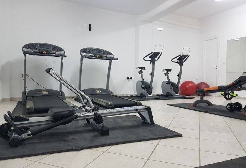 Romantica Hotel Apartments