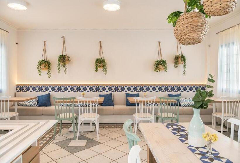 Romantica Hotel Apartments