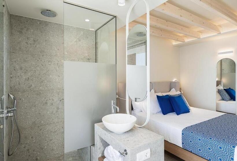 Romantica Hotel Apartments