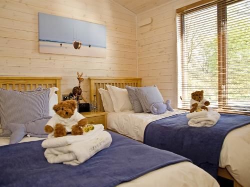 Cleveley Mere Luxury Waterside Lodges