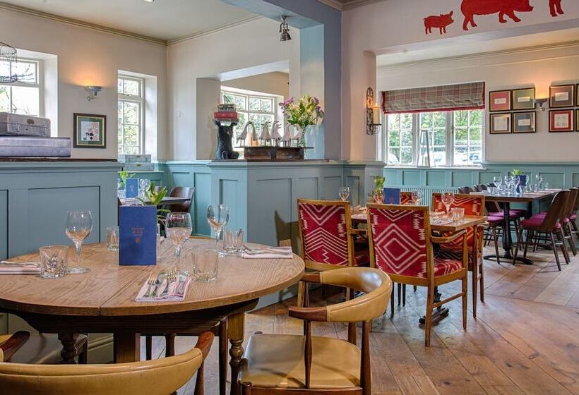 فندق The Curious Pig In The Parlour