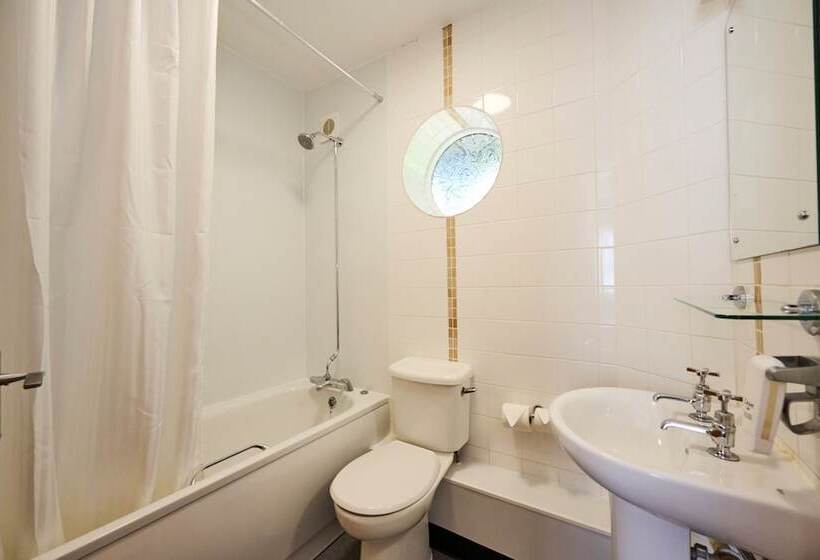 مبيت وإفطار Red Lion Parbold