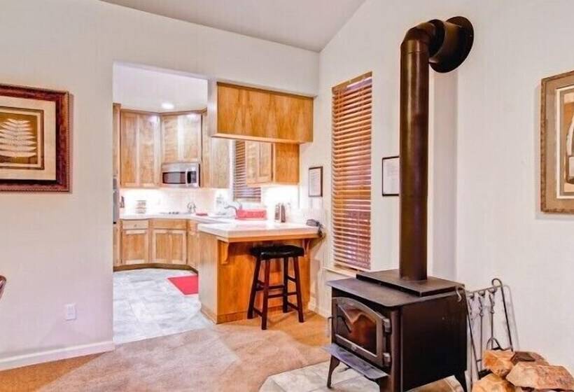 Scenic Wonders Eagles Nest 2 Bedrooms