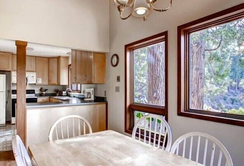 Scenic Wonders Muir House 3 Bedrooms