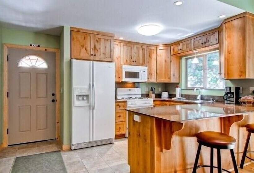 Scenic Wonders Sequoias 3 Bedrooms