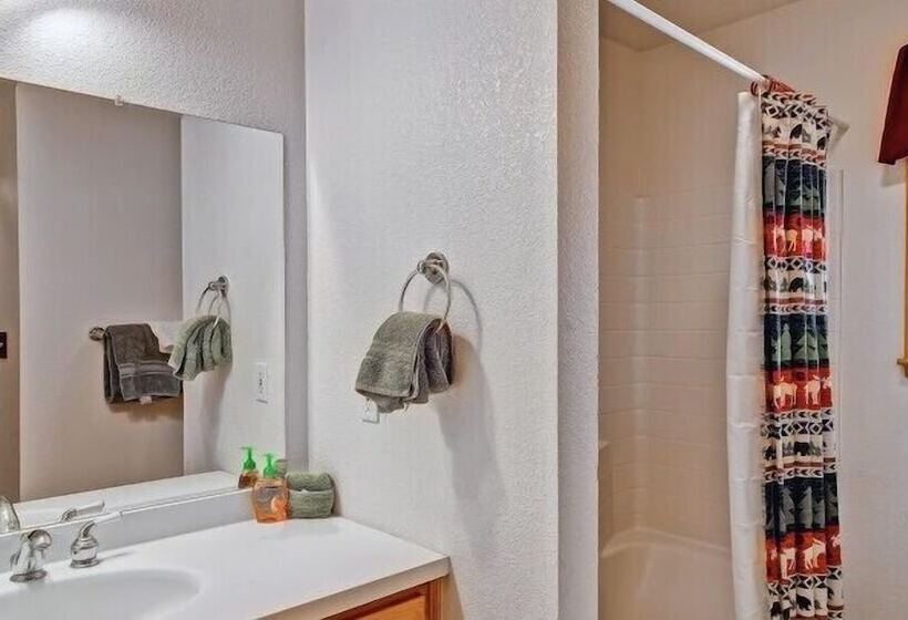 Scenic Wonders Yosemite View 3 Bedrooms