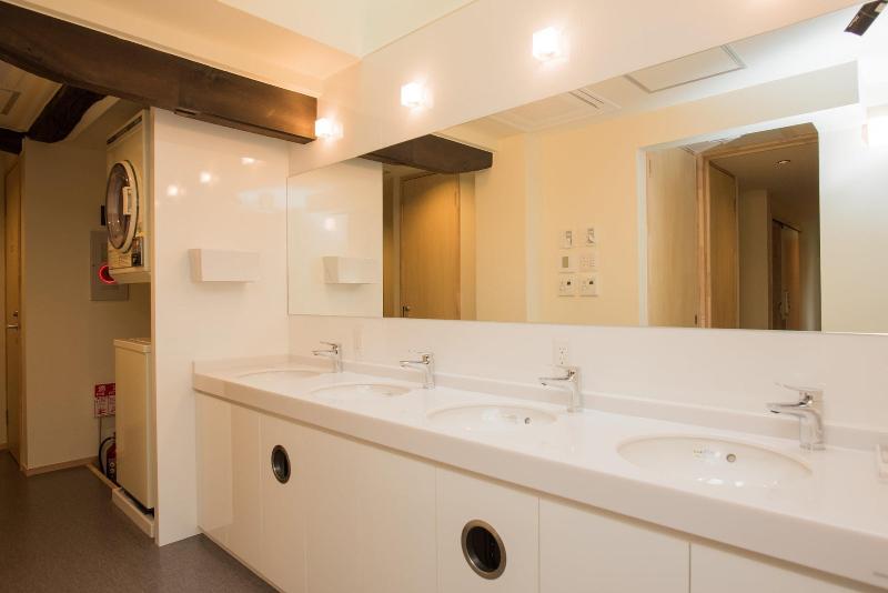 ユースホステル Cafe & Guest House Nagonoya