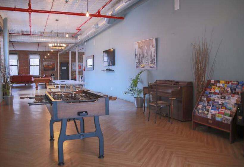 هاستل International Students Residence