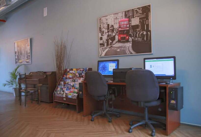 هاستل International Students Residence