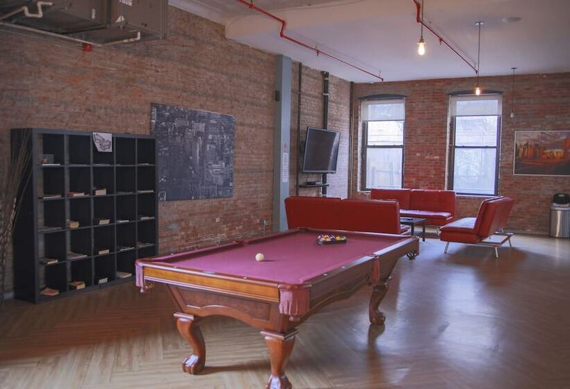 هاستل International Students Residence