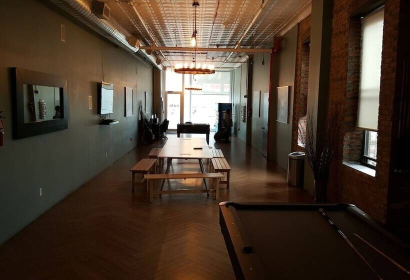 هاستل International Students Residence