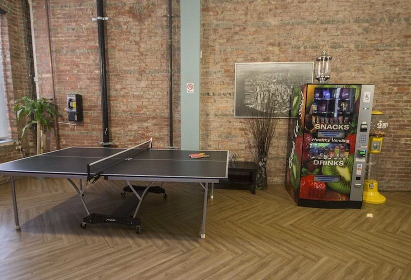 هاستل International Students Residence