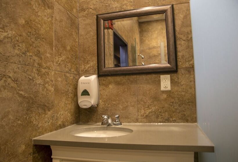 هاستل International Students Residence