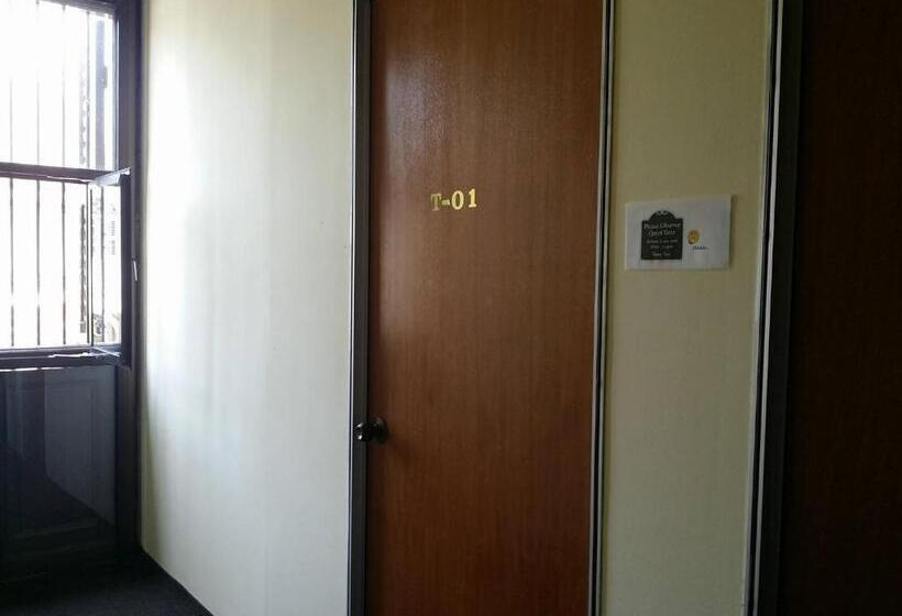 Muntri House   Hostel