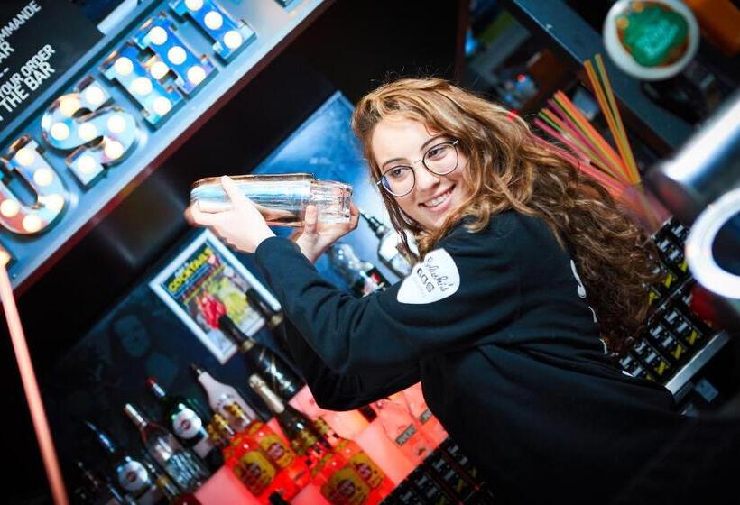 ユースホステル St Christopher S Budget Hotel Paris   Gare Du Nord