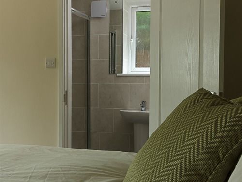 Amberwood Bed And Breakfast