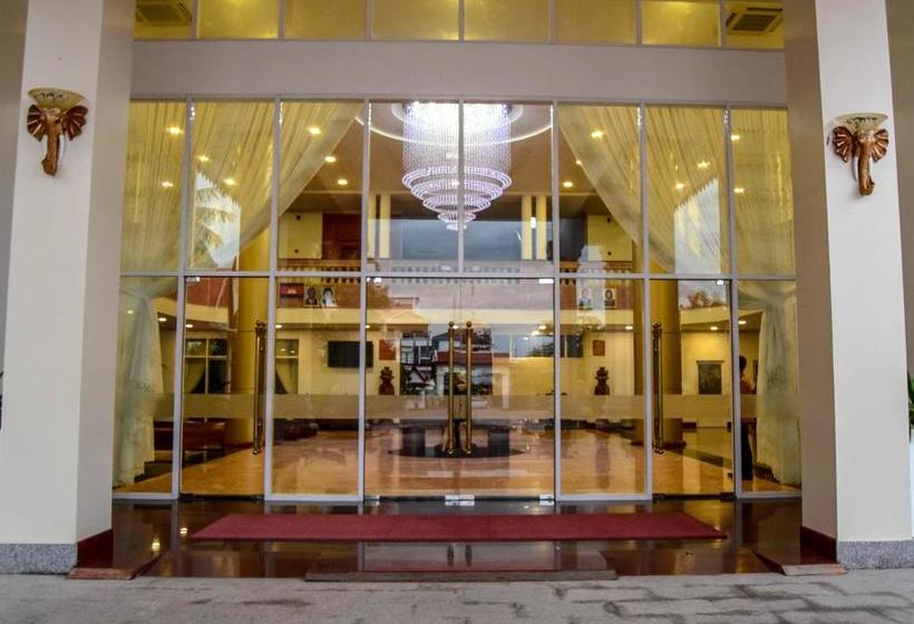 هتل Angkor Davann