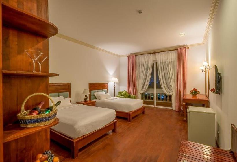 هتل Angkor Davann